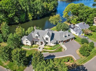 61 Waterside Ln, West Hartford, CT 06107