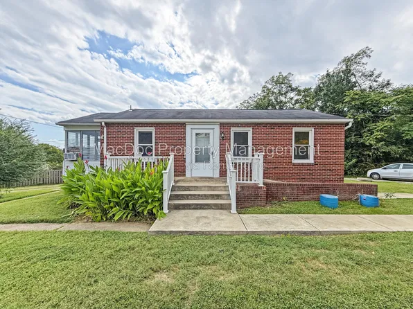 181 Truslow Rd #1, Fredericksburg, VA 22405