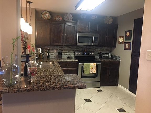 3rd image of 9804 Cantera Ct Unit 2