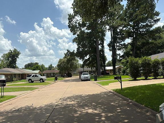 5th image of 5812 Habeeb Dr