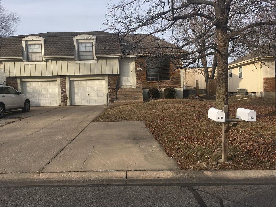 2 bed 1 bath. 837 sq.ft.