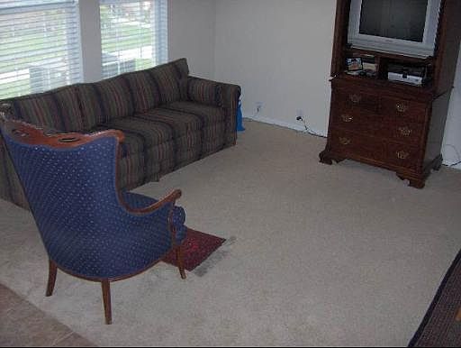 3rd image of 2521 Grayson Cir #000