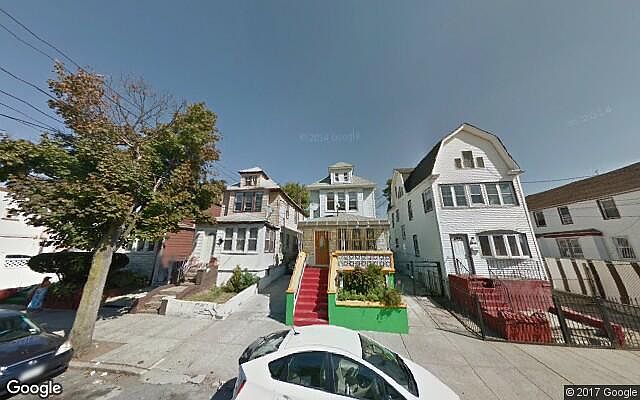 1st image of 10415 131st St