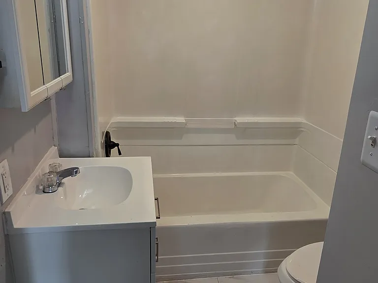 102 S Janney St — Photo 10