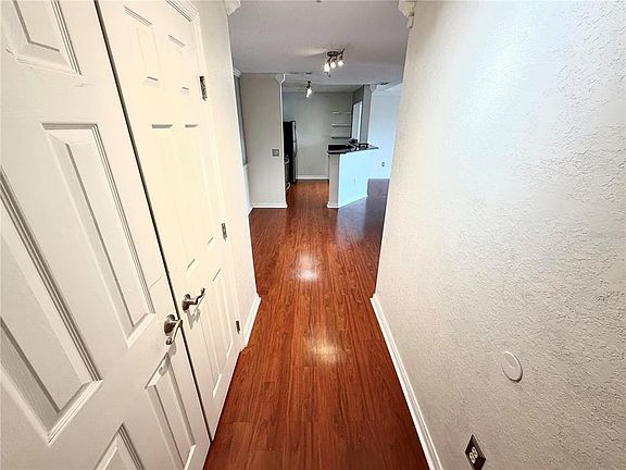 3rd image of 18001 RICHMOND PLACE DRIVE #533