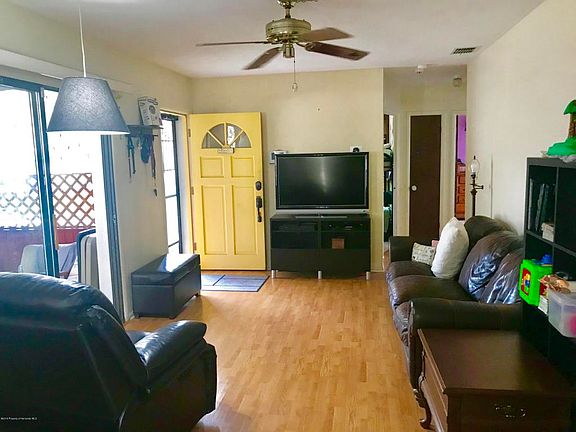 3rd image of 1014 N Saturn Ave