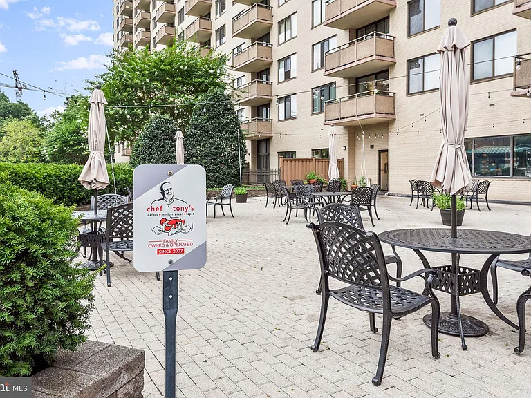 5225 Pooks Hill Rd #703N — Photo 41
