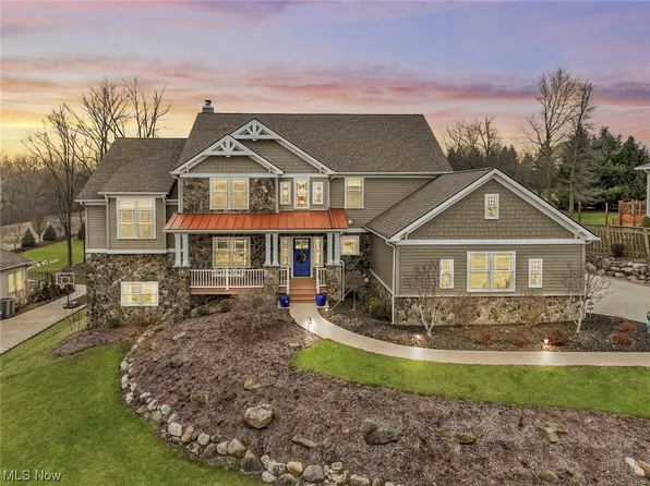 387 Wakefield Run Blvd, Hinckley, OH 44233