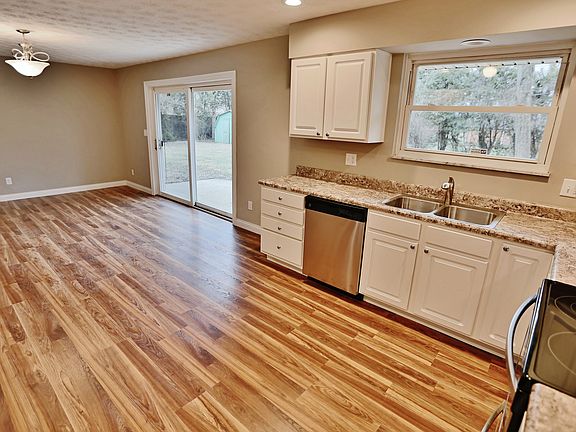 5th image of 516 Deptford Ave