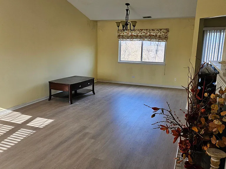 1421 Meadowsedge Ln — Photo 6