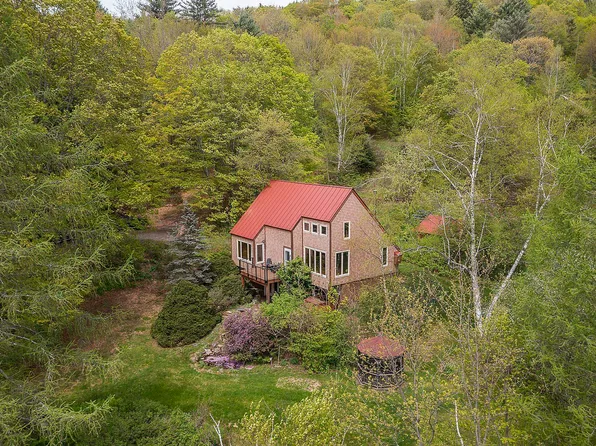 3361 County Road, Windsor, VT 05089