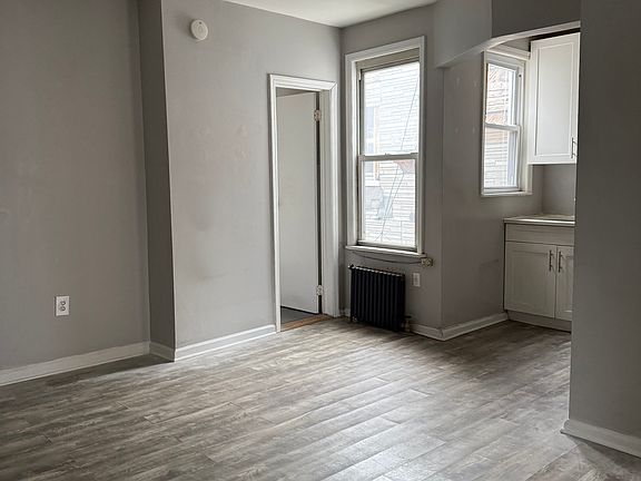 3rd image of 300 E 2nd St #F