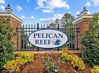 106 E High Bluff Dr, Hampstead, NC 28443