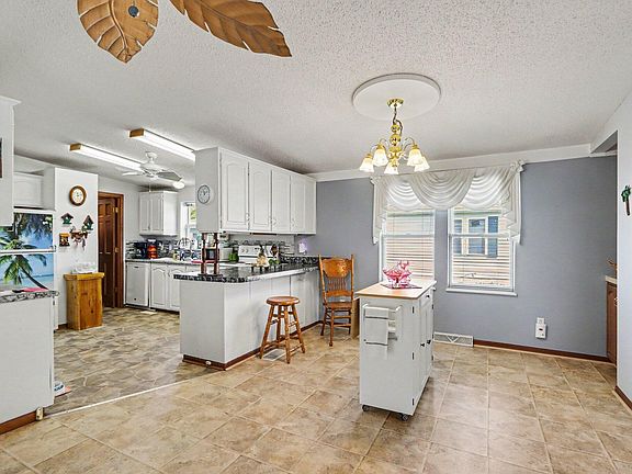 4th image of 3401 Winter Wheat Rd