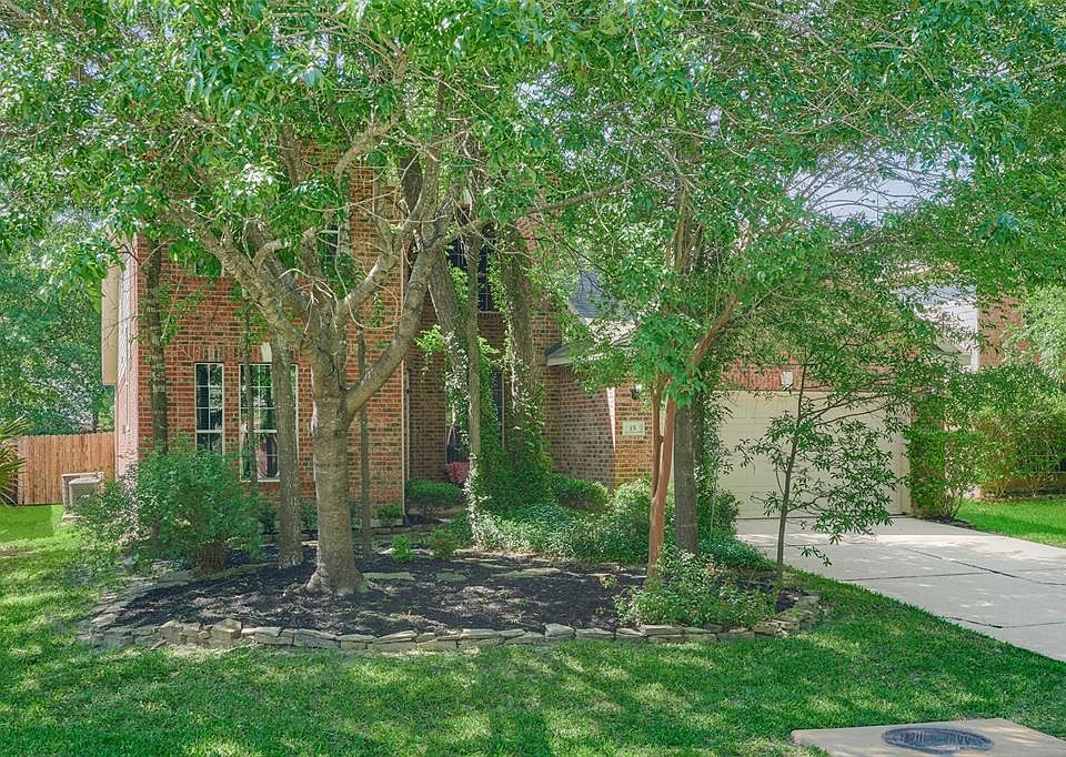 1st image of 15 Harmony Hollow Ct