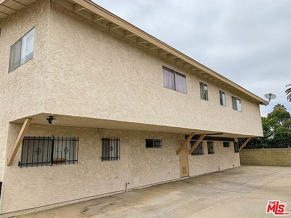 5th image of 22412 Harvard Blvd