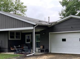 31 Lockhart Dr, Neoga, IL 62447