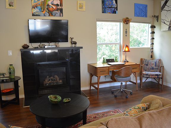 4th image of 2606 Wilson St APT 1401