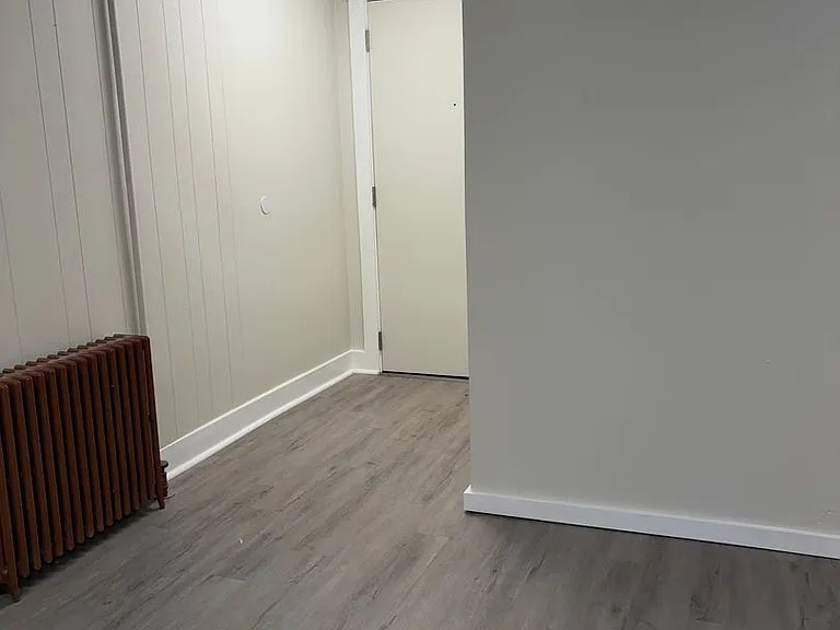 941 Port Carbon St — Photo 3