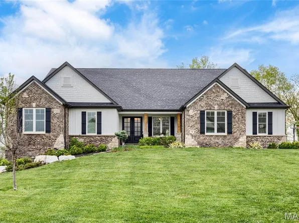 110 Westleigh Manor Dr, Wentzville, MO 63385