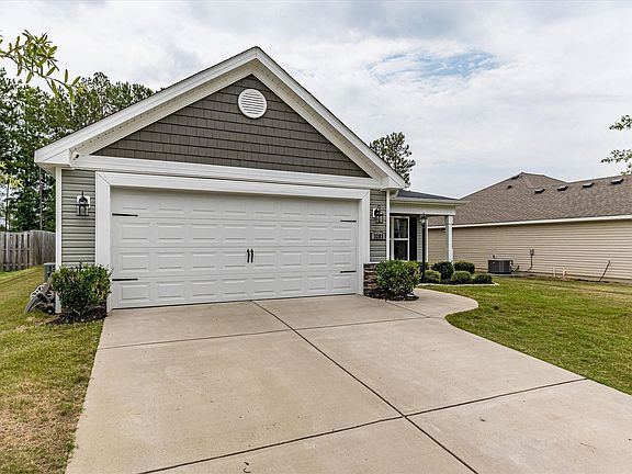 3rd image of 3293 Alexandria Dr