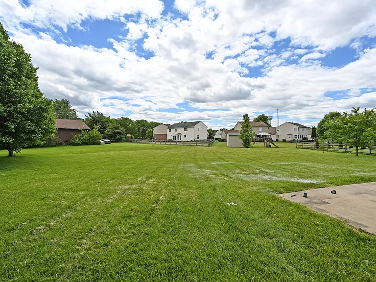 8097 Winding Creek Ct — Photo 50