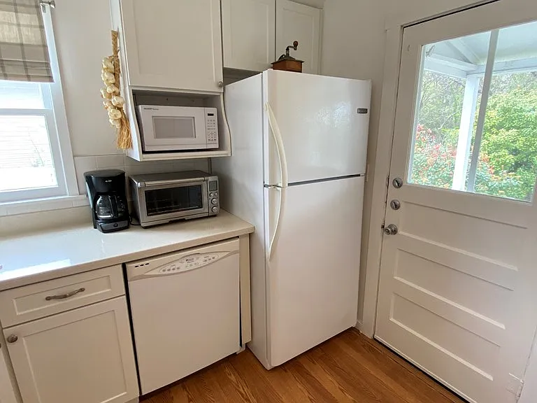 300 W Austin St #--- — Photo 9