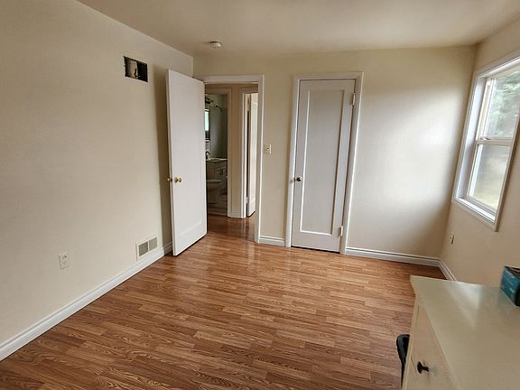 5th image of 5118 Seattle Ave SW