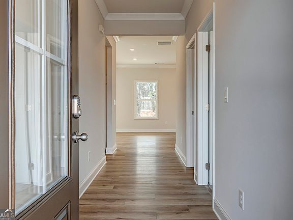 3rd image of 6102 Empress Ct