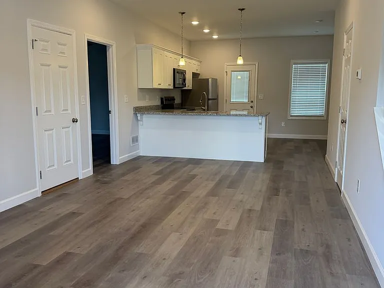 933 & 935 Rodeo Ct — Photo 17