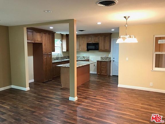 3rd image of 13908 Cagliero St