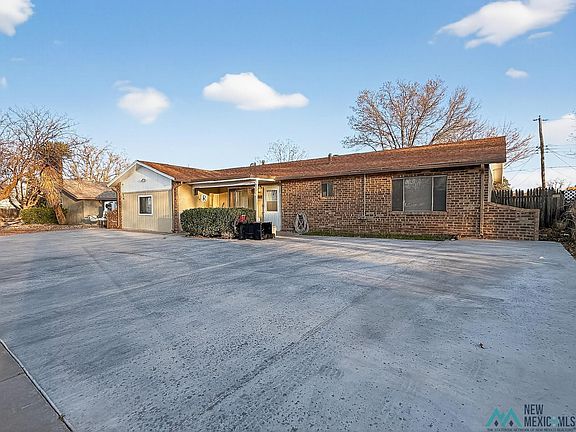 2nd image of 312 Twin Diamond Rd