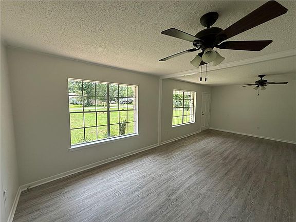 4th image of 7662 Simmons Dr
