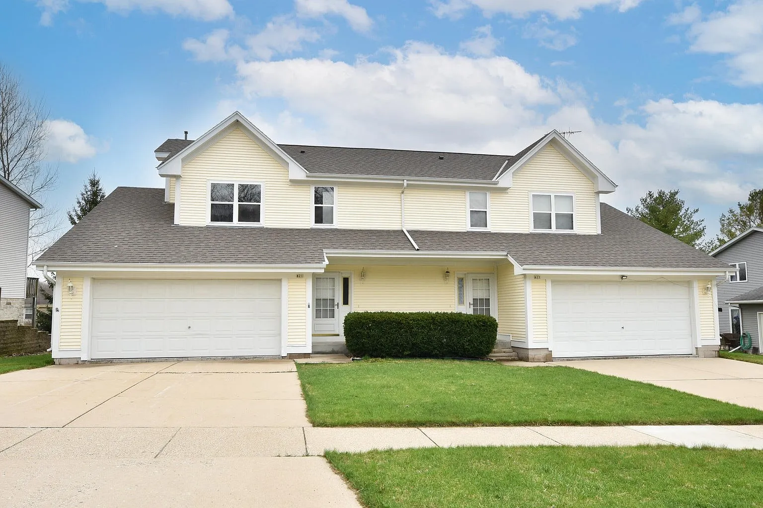3 bed, 1.5 bath, 1395 sqft, $2,295 — Photo 1