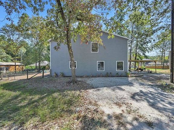 3rd image of 15876 Pecan Dr