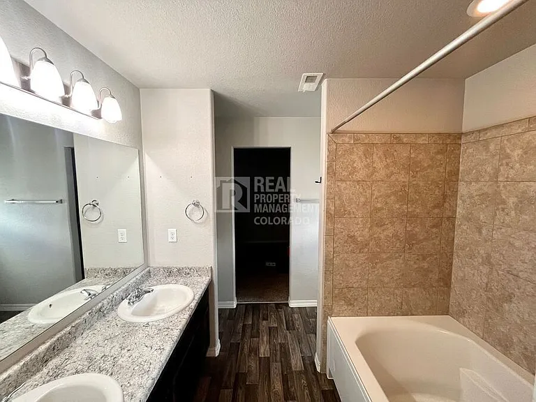 7215 Cedar Brush Ct — Photo 13