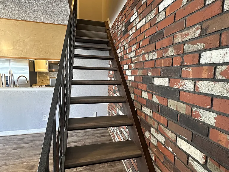 1440 NE Paropa Ct — Photo 15
