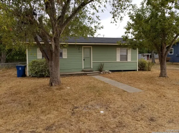 103 SYLVESTER ST, Poth, TX 78147