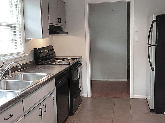 4th image of 2617 Emoriland Blvd