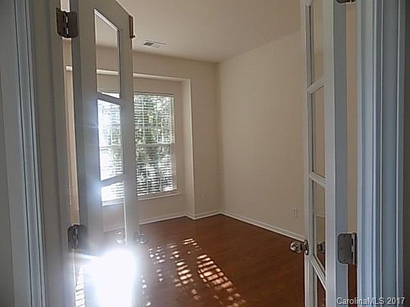 5th image of 11103 Cypress View Dr #239