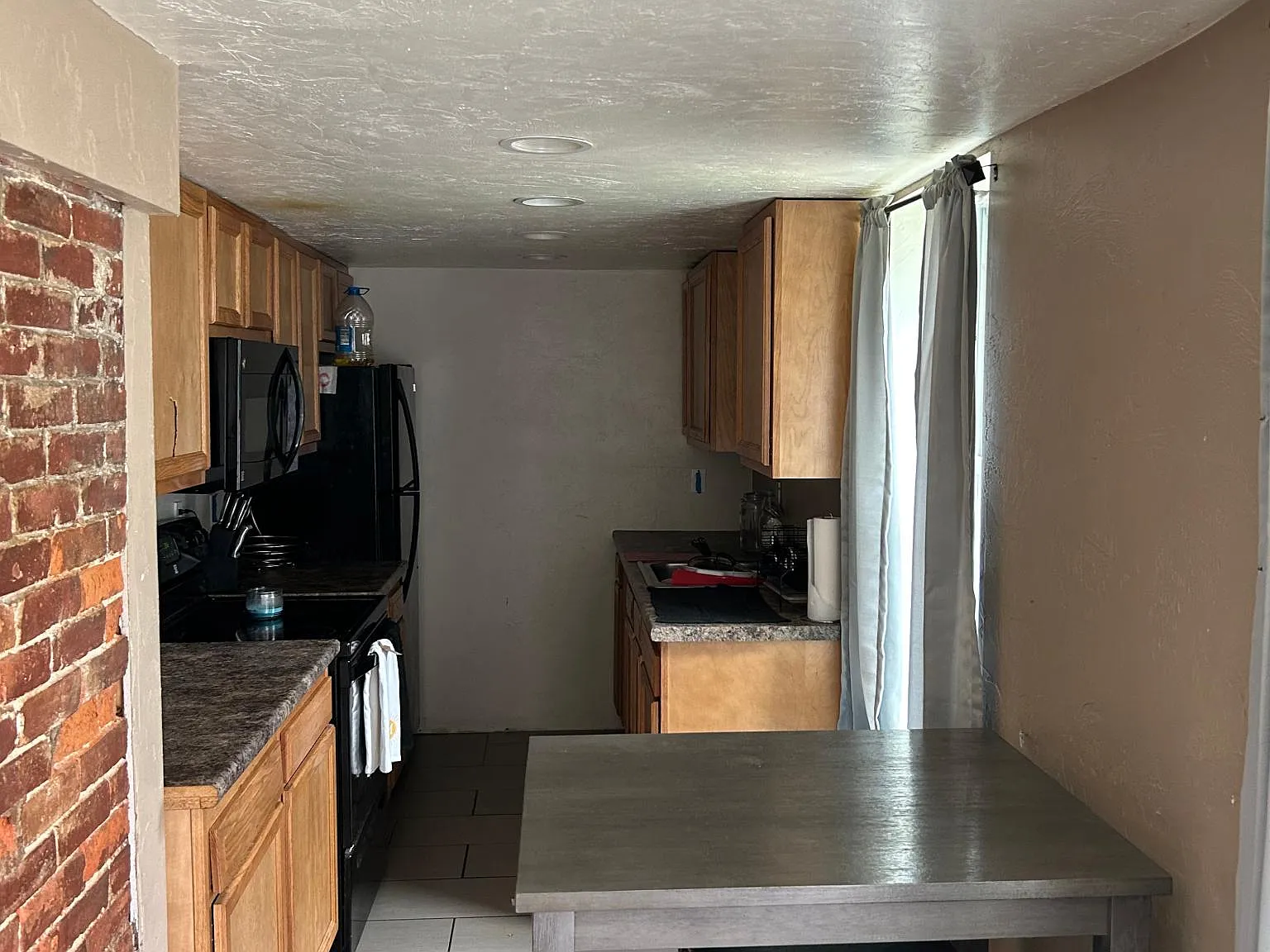 1 bed, 700 sqft, $1,100 — Photo 2
