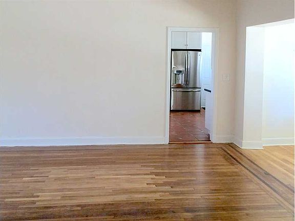 4th image of 1402 Columbus Blvd