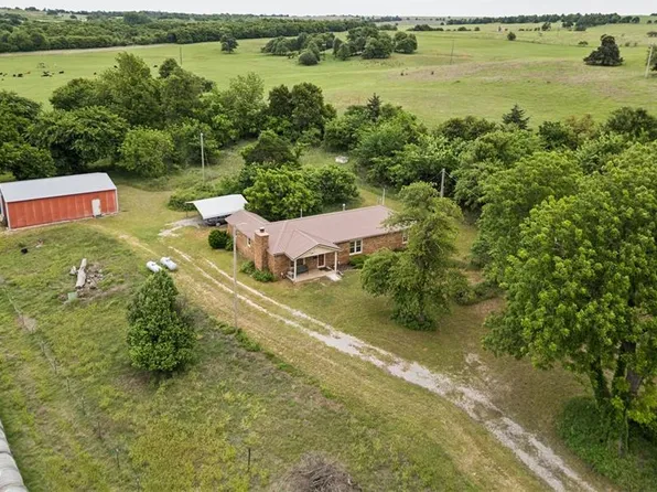 41057 County Street 2720, Cement, OK 73017