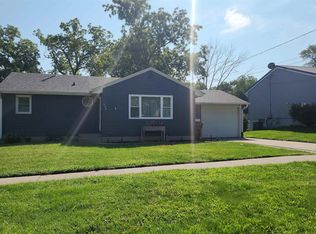 526 East St, Grinnell, IA 50112