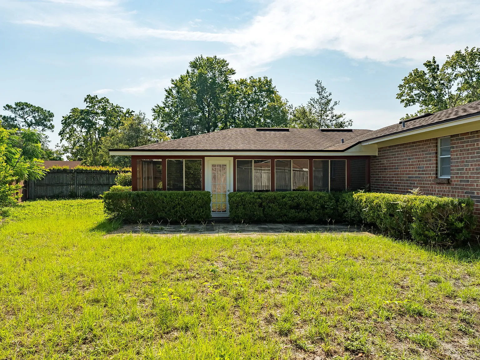 3 bed, 1700 sqft, $2,250 — Photo 3