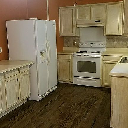 5th image of 220 Conly Dr