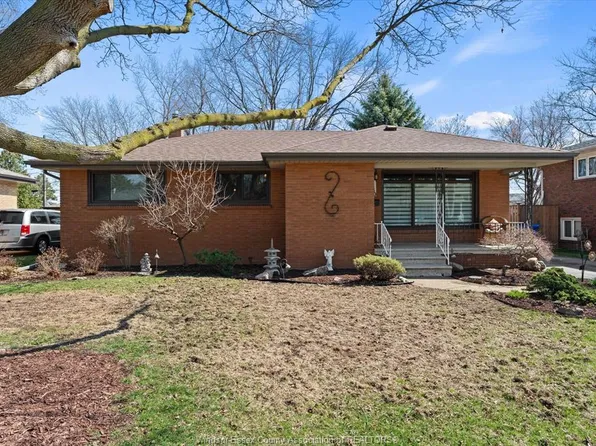 2840 Avondale Ave, Windsor, ON N9E 1X2