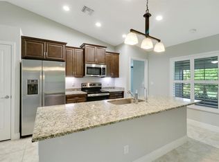 242 SW South Quick Cir, Port Saint Lucie, FL 34953