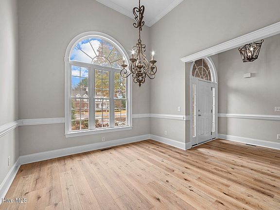 5th image of 1108 Willow Oak Court