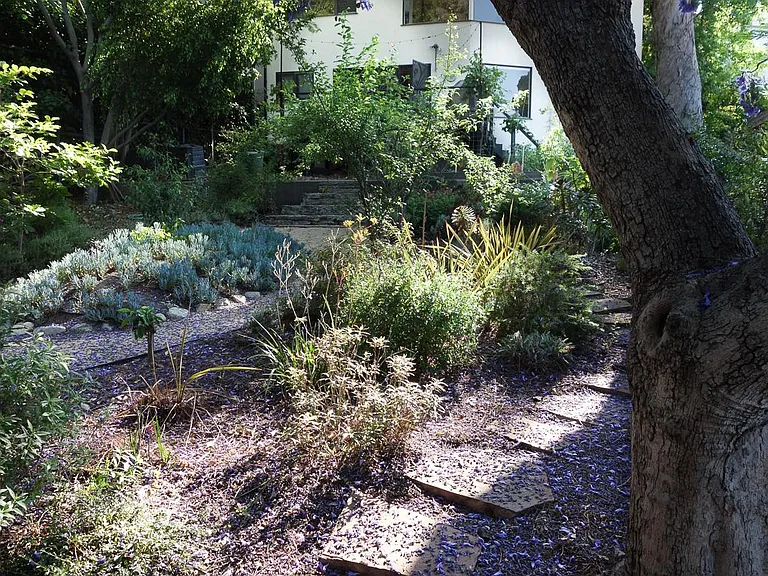 2232 Talmadge St — Photo 14